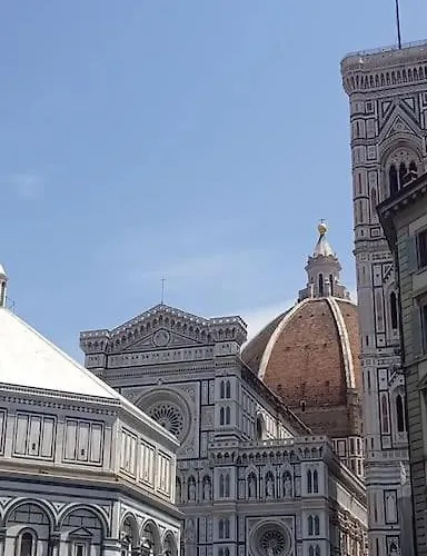 Tra Piazza Duomo E Piazza Signoria 피렌체